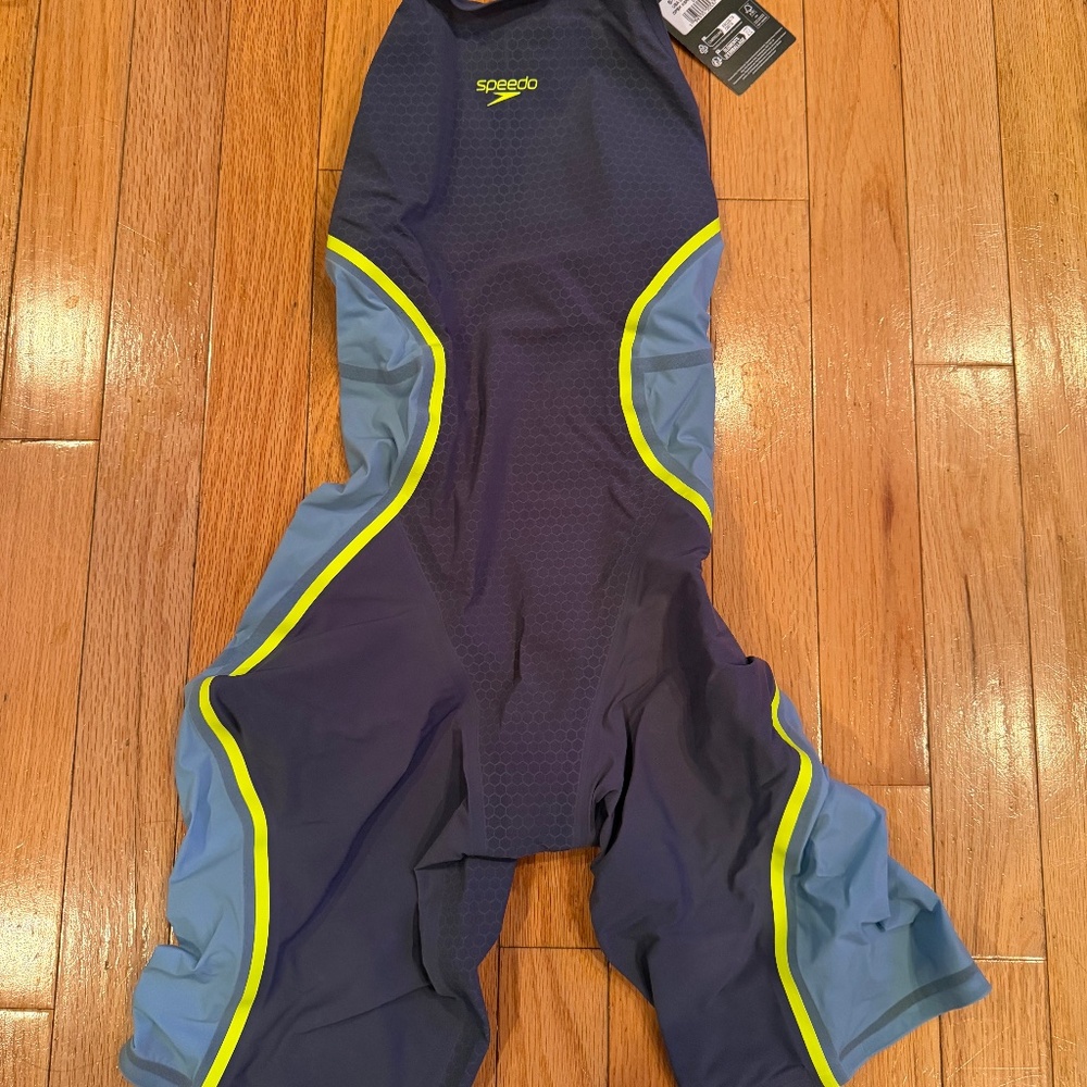 Women’s Speedo LZR Pure Intent 2.0 Size 25 - NWT Never worn - Gray